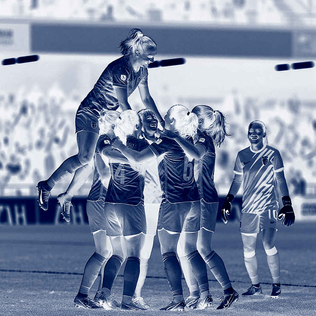 Pink Nets at the Goalpost: The Twenty-Year Line Mexican Football Keeps Drawing Against Cancer Pink Nets at the Goalpost: The Twenty-Year Line Mexican Football Keeps Drawing Against Cancer