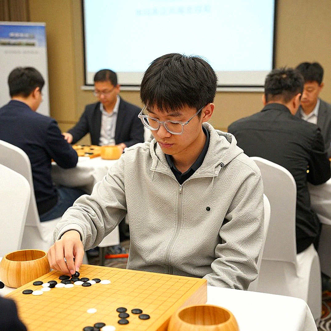 শিরোনামে সমরকন্দ, হাতে প্রশিক্ষণ-সামগ্রী: ChessBase Magazine #২২৫ এবং দাবা-তথ্যের বিশ্বাসযোগ্যতার ফাঁক